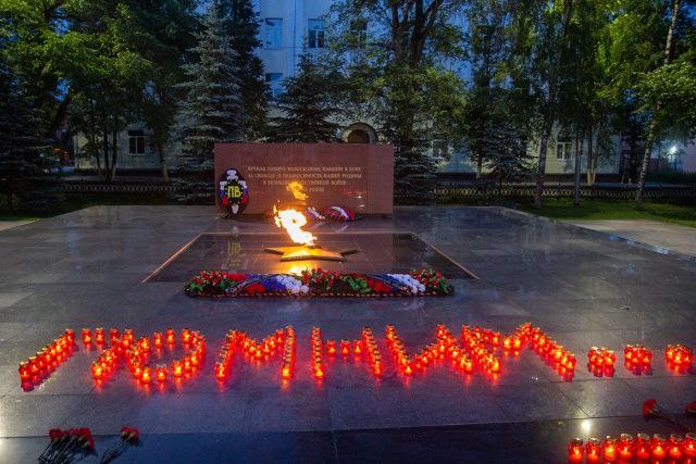 Olusha1981's tweet photo. Тот самый длинный день в году
С его безоблачной погодой
Нам выдал общую беду
На всех, на все четыре года... https://t.co/5gsdbRQp22