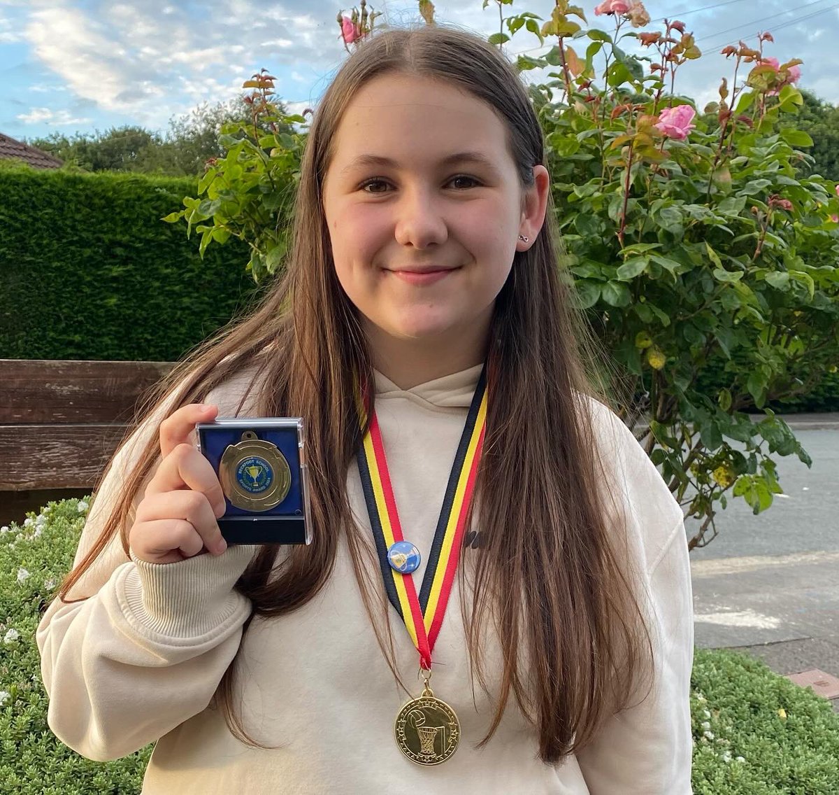 georgiekatborg's tweet photo. So Proud of you Matilda 💥 watching you win Commitment to School Sport and Physical Education 🏆 and nominated as part of the School Team of the Year for winning all their games as a new team in Year 7 💖  #thisgirlcan #netball #Believe https://t.co/dI9c4qA68a