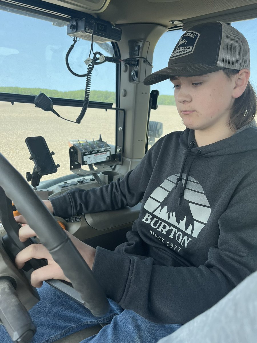 Lindmilk Farms tweet media