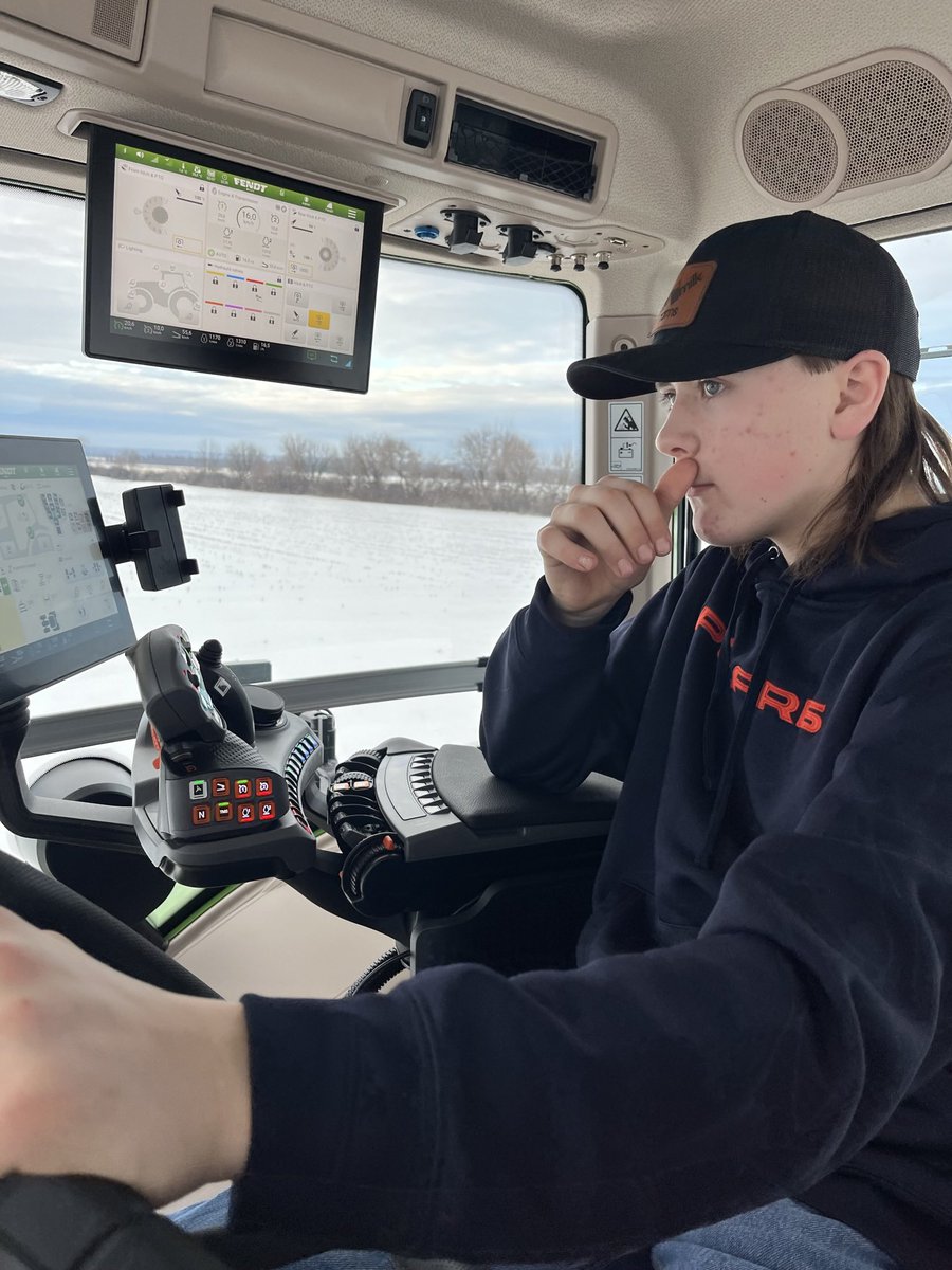 Lindmilk Farms tweet media