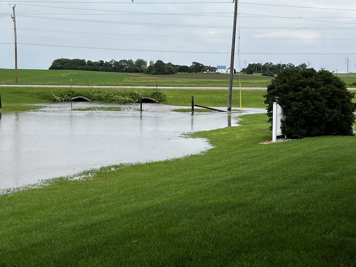 KennethABass's tweet photo. @SouthDakotaDOT these culverts are causing major flooding on Northern Links Golf Course and our basement. This has been an issue before. Please look into this. 🙏🏻 https://t.co/YvzMMZspQn