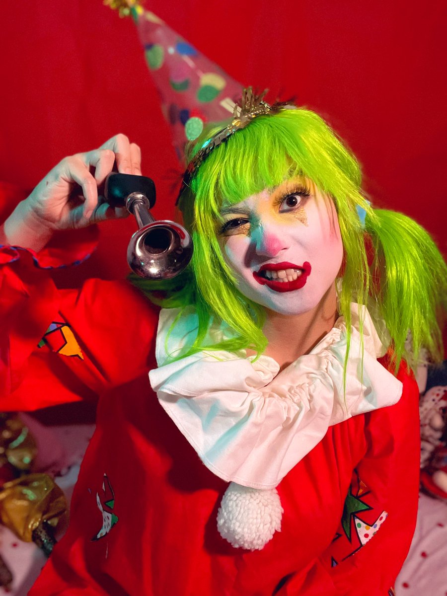 🤡 giving out bonks !!! every bonk comes with a free honk!!!!!! 🤡