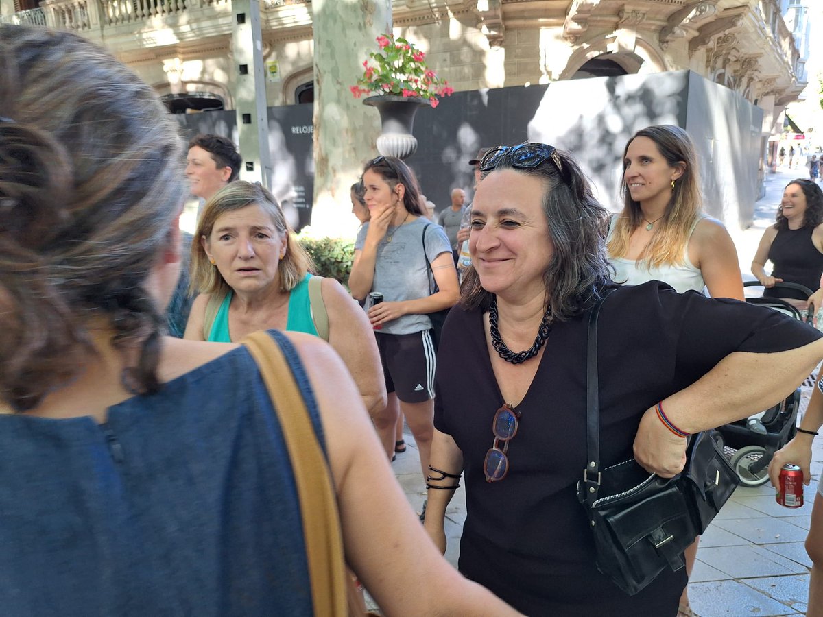 kika_coll's tweet image. Èxit de la II RUSCADA. Avui horabaixa els carrers han estat nostres...gra6 per fer crítica i reflexió a través del joc,la música,el sentit de l'humor i la bauxa! ...alerta,que ho tornarem a fer!