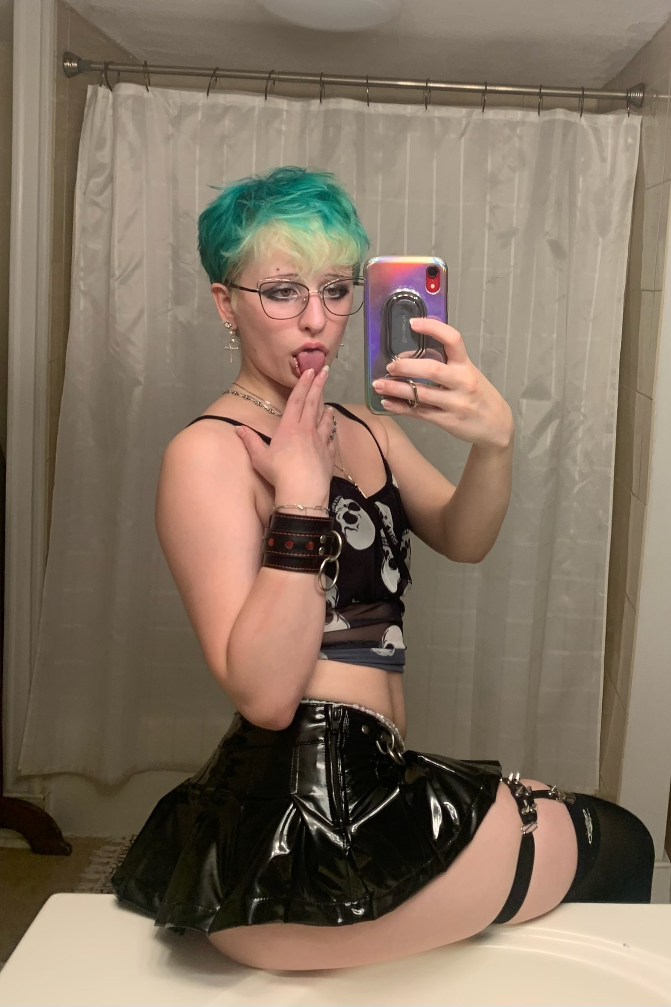 Sylva 💚⛓️ on X: @Odunadekoladee Omg thats me on the left 😭 no need to  search anymore its on my 0f! 🥰 t.coDJSLMw49BQ  X