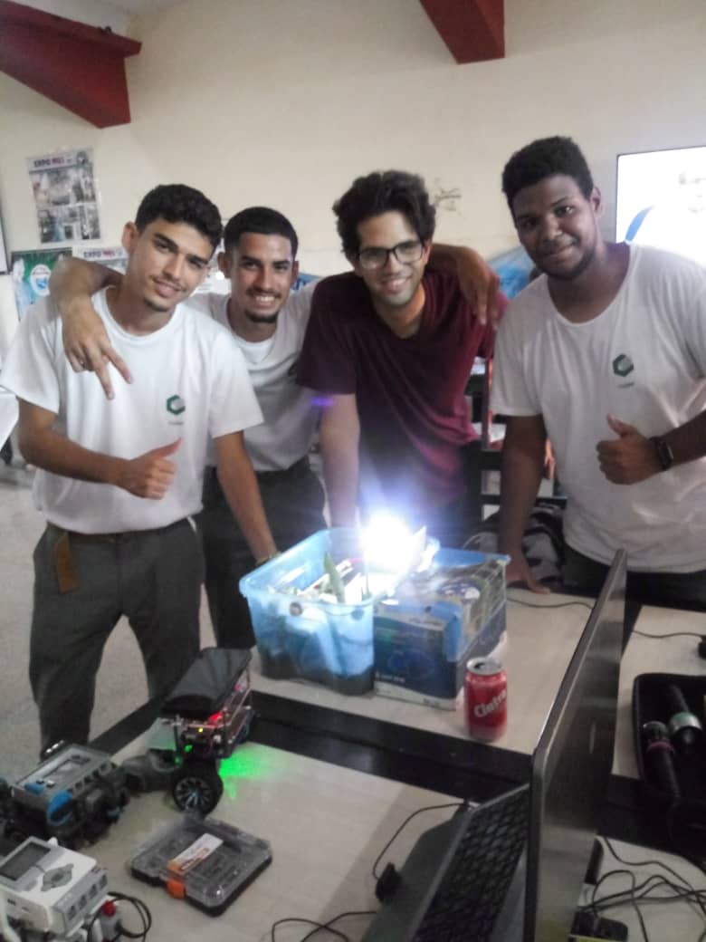 Grupo de Robótica y Mecatrónica tweet media