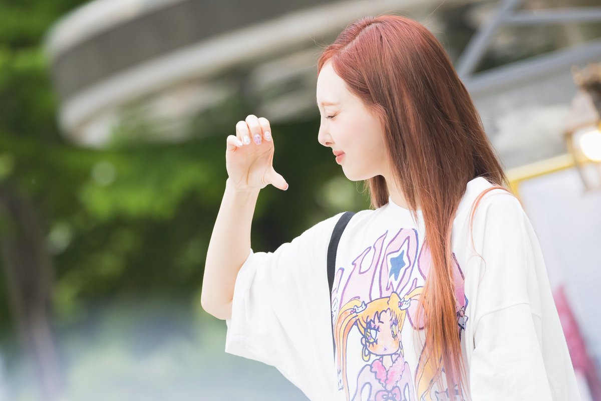 240615

네가 웃으면 날씨도 맑아♬.*ﾟ

#TWICE #NAYEON #트와이스 #나연 #ナヨン