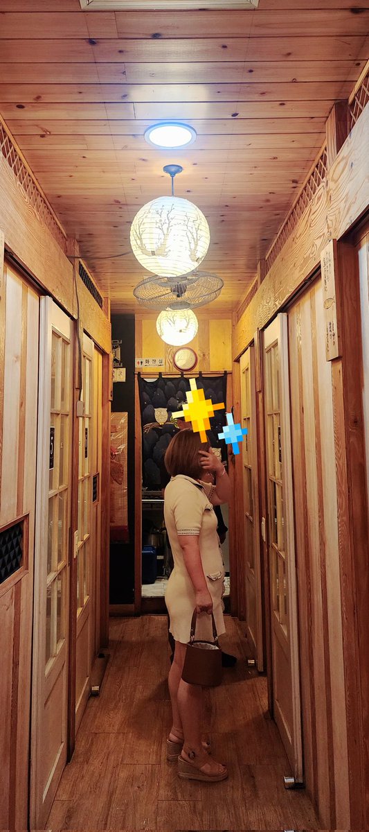 우리의 만남이 쭈욱~~이어진다면 ❤️❤️❤️ 

초보와 프로의 경제선은 명확했다
만남의 횟수보다
합의와 마음의 오픈만으로도 다른세상에서 놀수 있다는걸 확인, 확신 시켜준 듯 하다

즐거웠다~
그래서 우리의 만남이 쭈욱~이어진다면 
더 좋을것 같다.