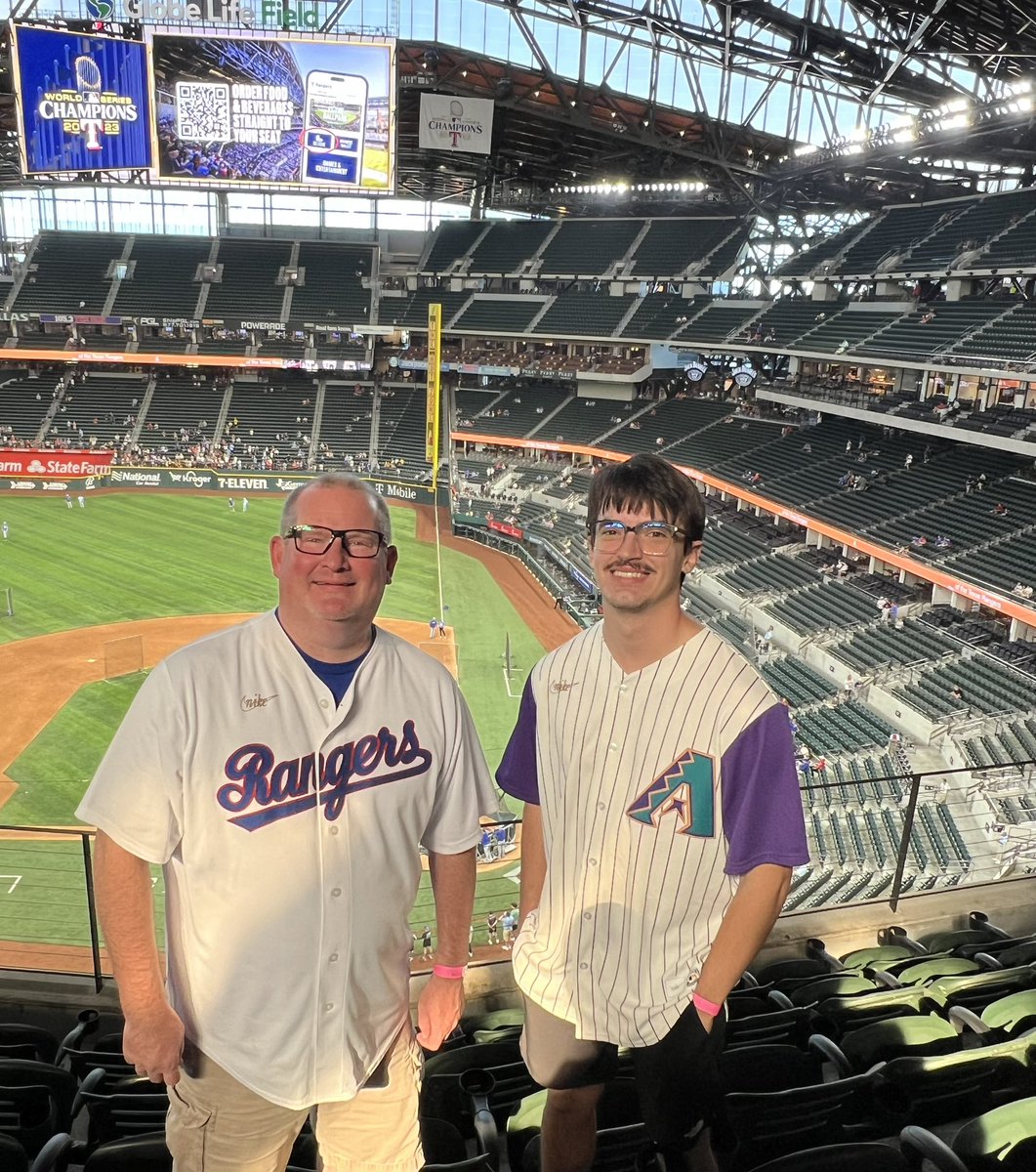bobbyross's tweet photo. At the Rangers’ game with Christian Chronicle intern Nic Fraraccio.

I’m wearing the jersey of the World Series champions. 

Technically, so is Nic, who is sporting a Randy Johnson Diamondbacks’ jersey (2001 champs). #StraightUpTX https://t.co/KndMKNec7l