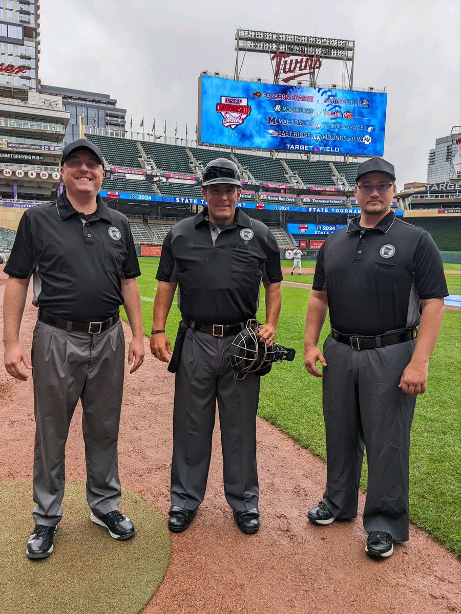 MSHSL_Officials's tweet image. 2024 #mshsl Class AA State Baseball Championship Umpires. Congratulations and thank you!