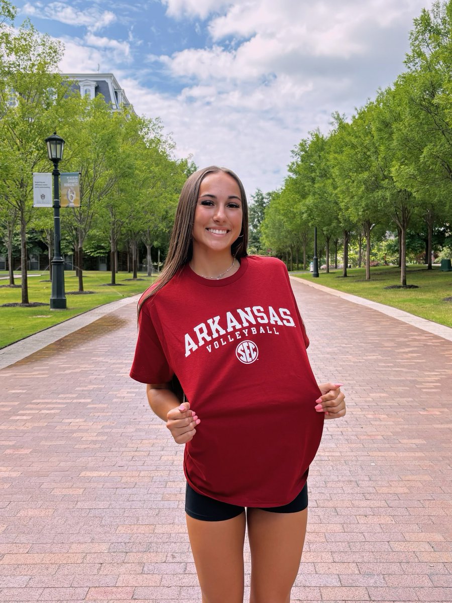 COMMITMENT ALERT 🚨 🚨
Congratulations to Madi Benne for committing to the University of Arkansas! Your LSNVB family is beyond proud of you. #razorbackvb #woopig <a href="/madibenne/">madi benne</a> <a href="/AmyBenne/">Amy Benne</a>