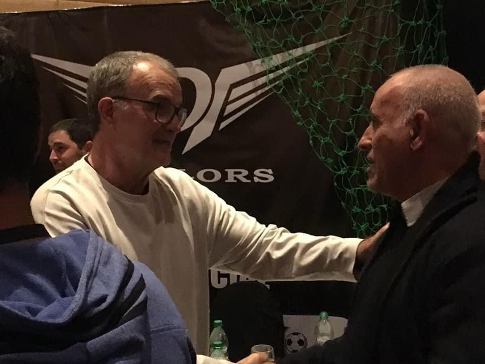 Lo mejor para uds Señor Bielsa sera hermoso para nosotros con nuestra querida celeste.Uruguay Noma vamos Botijas