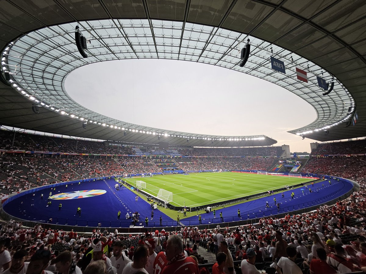 razpol's tweet image. 