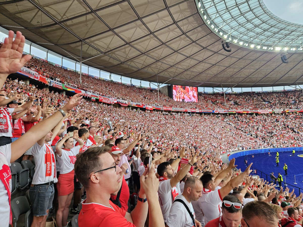 razpol's tweet image. 