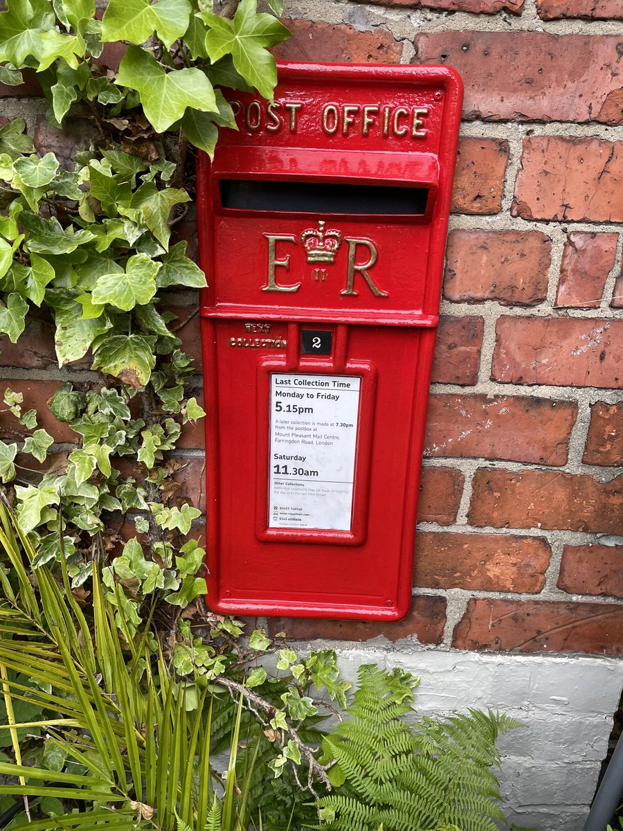 I’ve been giving my post box a bit of a spruce up.