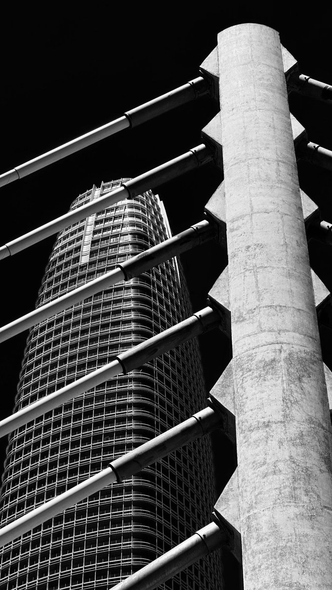 JoeMazzaPhoto's tweet photo. I ❤️SF  Two perspectives I’ve never seen just by taking a new path. https://t.co/wEDLDTuwTR