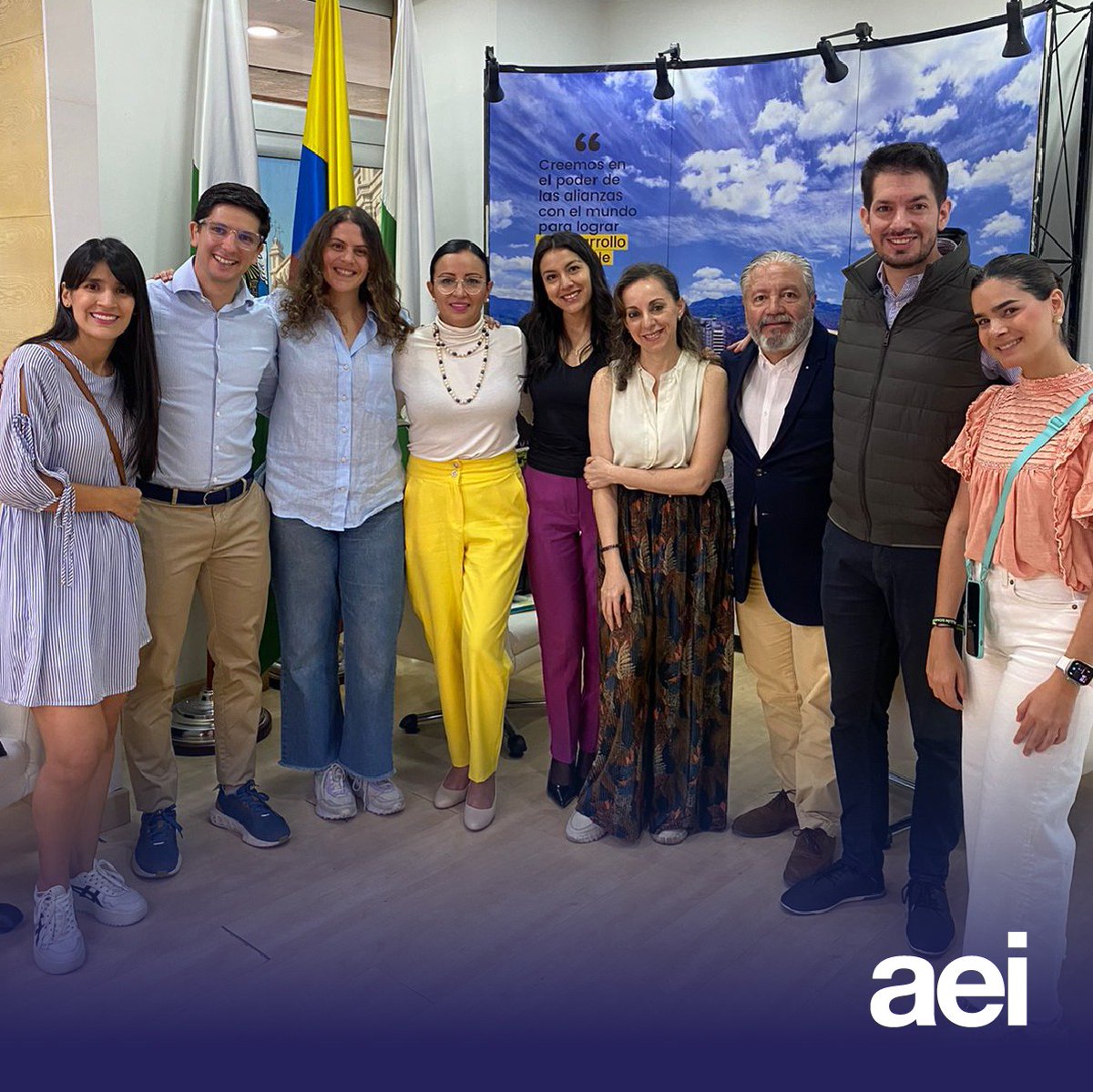 AEI (@aeiecuador) on Twitter photo <a href="/acimedellin/">ACI Medellín</a> <a href="/andreszuritad/">Andrés Zurita Durán</a> <a href="/NataliaEcu/">Natalia Almeida</a> <a href="/LuisAlcivar/">Luis Alcivar</a> <a href="/analuciaec/">Ana Lucia</a> <a href="/FundFavoritaEC/">Fundación Favorita EC</a> Roberto Beltrán, Director Ejecutivo de <a href="/fdsloja/">FEDES</a>; María Francisca Fernández, Coordinadora del Centro de Emprendimiento e Innovación Co-Creari <a href="/pucesedeibarra/">PUCE-I</a>.
Sigue hilo... <a href="/acimedellin/">ACI Medellín</a> <a href="/andreszuritad/">Andrés Zurita Durán</a> <a href="/NataliaEcu/">Natalia Almeida</a> <a href="/LuisAlcivar/">Luis Alcivar</a> <a href="/analuciaec/">Ana Lucia</a> <a href="/FundFavoritaEC/">Fundación Favorita EC</a> Roberto Beltrán, Director Ejecutivo de <a href="/fdsloja/">FEDES</a>; María Francisca Fernández, Coordinadora del Centro de Emprendimiento e Innovación Co-Creari <a href="/pucesedeibarra/">PUCE-I</a>.
Sigue hilo...