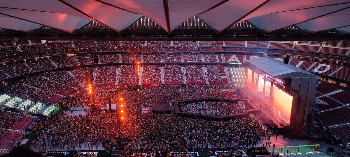nextdooragain's tweet photo. El concierto de Morat de esta noche en el Estadio Civitas Metropolitano de Madrid a sido una absoluta locura. Insuperable ♥️ https://t.co/T56XVd8uDu