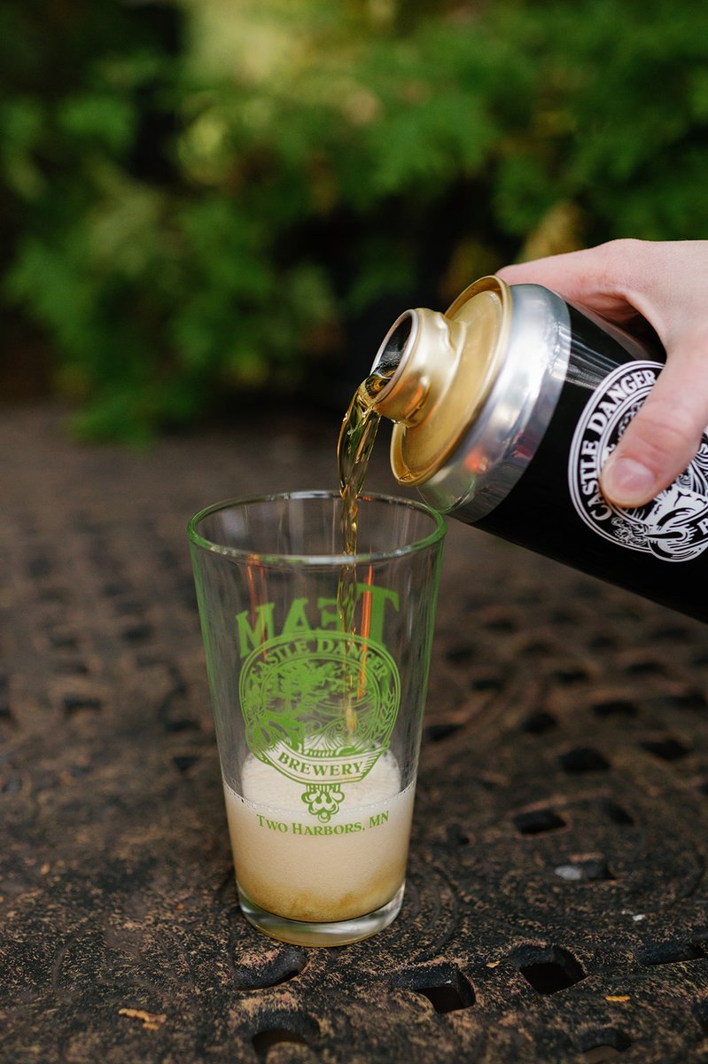 Don't forget your crowlers on your way out of town! Stock up on the freshest beer - straight from the source. 🍻

#castledangerbrewery #twoharborsmn #mncraftbeer #beertogo #grandmasmarathon