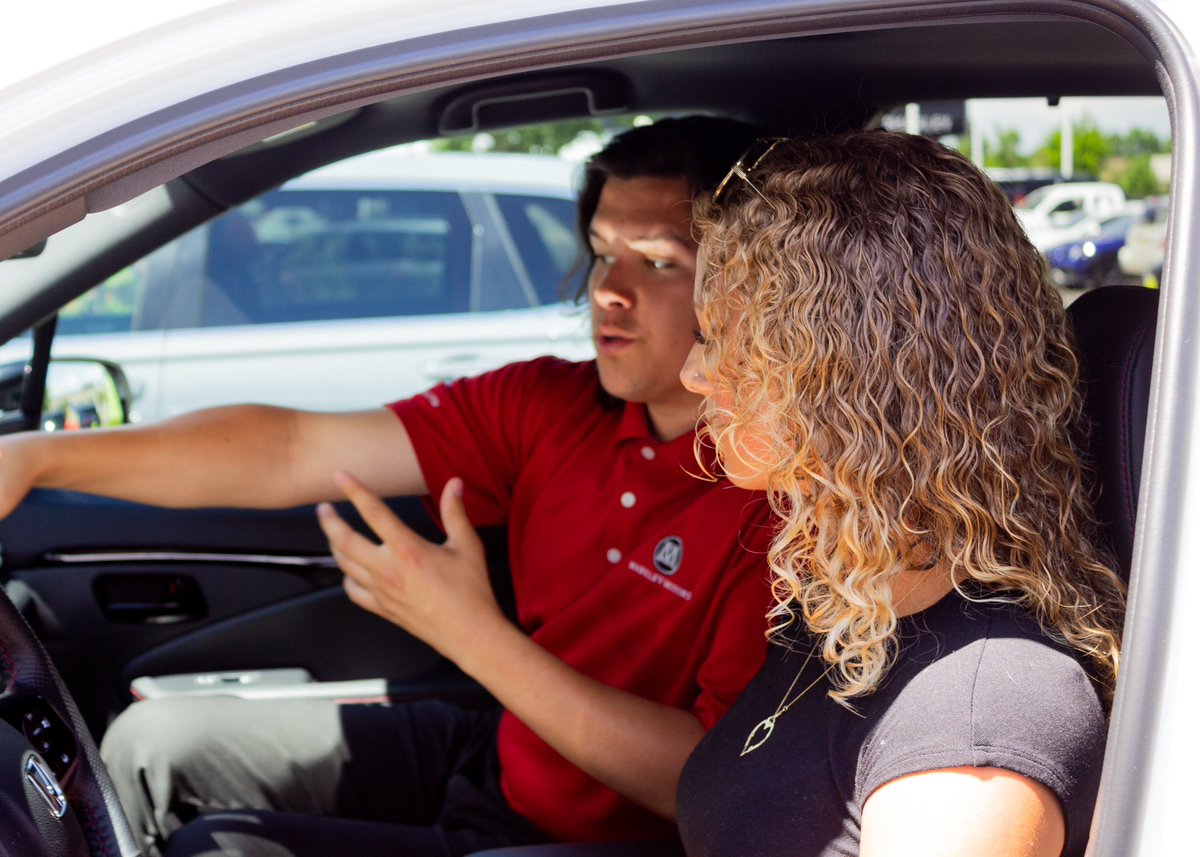 Congratulations to <a href="/TheGGGuard/">The Green & Gold Guard</a> athlete and women’s basketball player, <a href="/AntonyAvree/">Avree Antony</a>, on picking out your <a href="/Honda/">Honda</a> Passport Black Edition!🖤
 
🏀We are thankful for The Green and Gold Guard for introducing us to our third athlete, and can’t wait to watch her play!