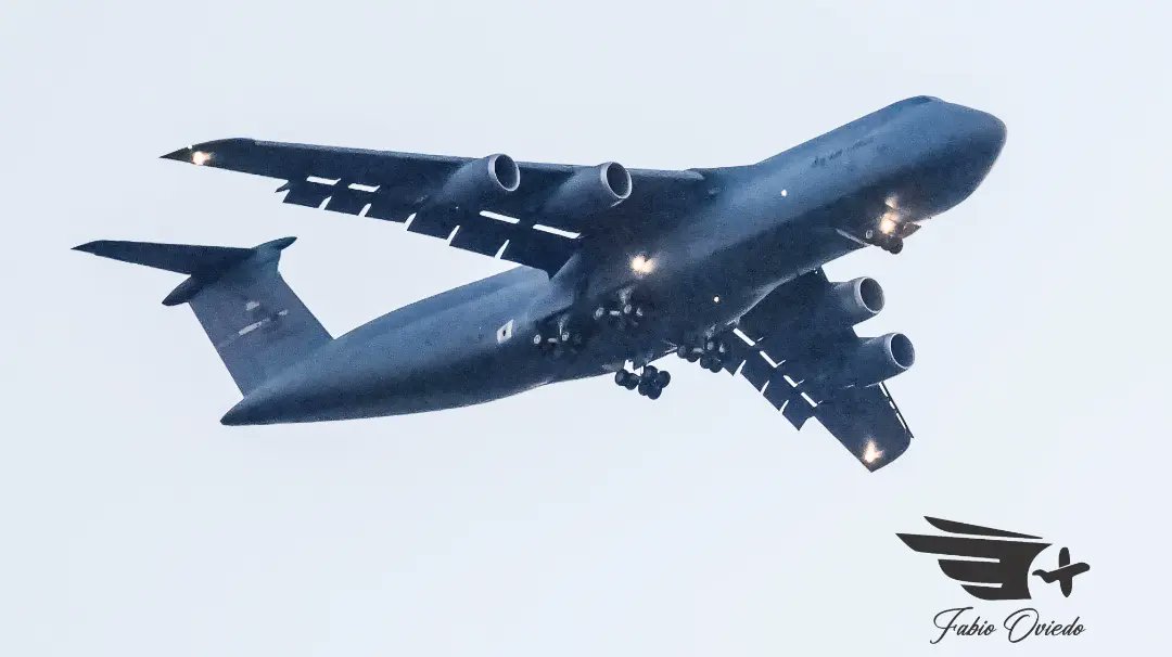 @sgaspotting_ (@sgaspotting1) on Twitter photo Y por fin, después de mucha espera llegó al <a href="/AeropuertoASU/">Aeropuerto Silvio Pettirossi</a> 🇵🇾 el Lockheed C5 Galaxy de la <a href="/usaf/">Muhammad Yousaf</a> 🇺🇸
Una visita que desde hace rato venía generando ansiedad en cada Spotter paraguayo 😅
📷 <a href="/SNeilriv9398/">@neilriv@s</a> y <a href="/gus_antunez/">Gus Antúnez</a>
🏷️ <a href="/delpynews/">DELPY 📱🎬</a> <a href="/elnacionalpy/">El Nacional</a> <a href="/dinacpy/">DINAC Paraguay</a> <a href="/sebasstianpine/">sebastian pineda</a> Y por fin, después de mucha espera llegó al <a href="/AeropuertoASU/">Aeropuerto Silvio Pettirossi</a> 🇵🇾 el Lockheed C5 Galaxy de la <a href="/usaf/">Muhammad Yousaf</a> 🇺🇸
Una visita que desde hace rato venía generando ansiedad en cada Spotter paraguayo 😅
📷 <a href="/SNeilriv9398/">@neilriv@s</a> y <a href="/gus_antunez/">Gus Antúnez</a>
🏷️ <a href="/delpynews/">DELPY 📱🎬</a> <a href="/elnacionalpy/">El Nacional</a> <a href="/dinacpy/">DINAC Paraguay</a> <a href="/sebasstianpine/">sebastian pineda</a>
