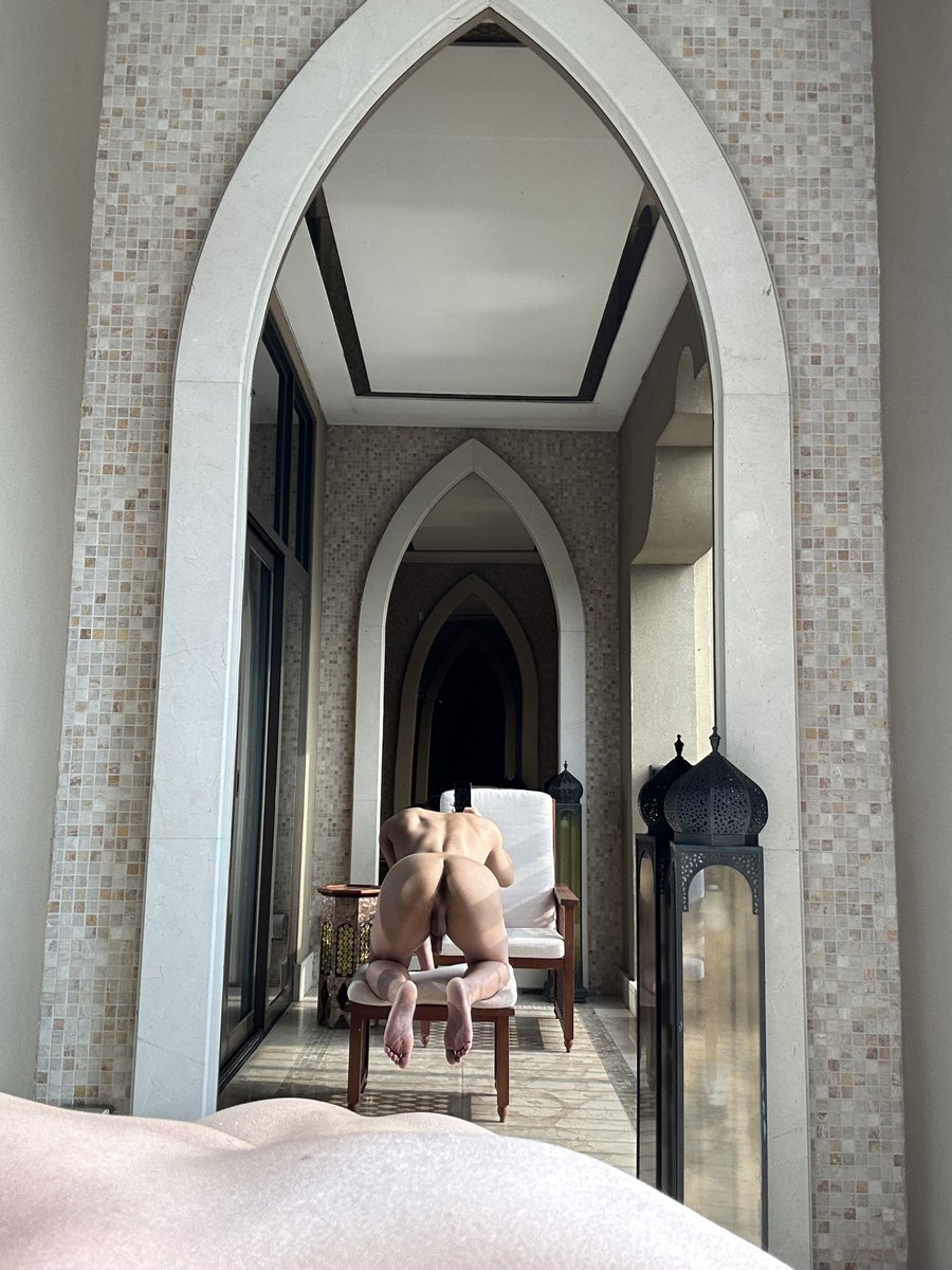 撅着屁股只对爸爸摇😋