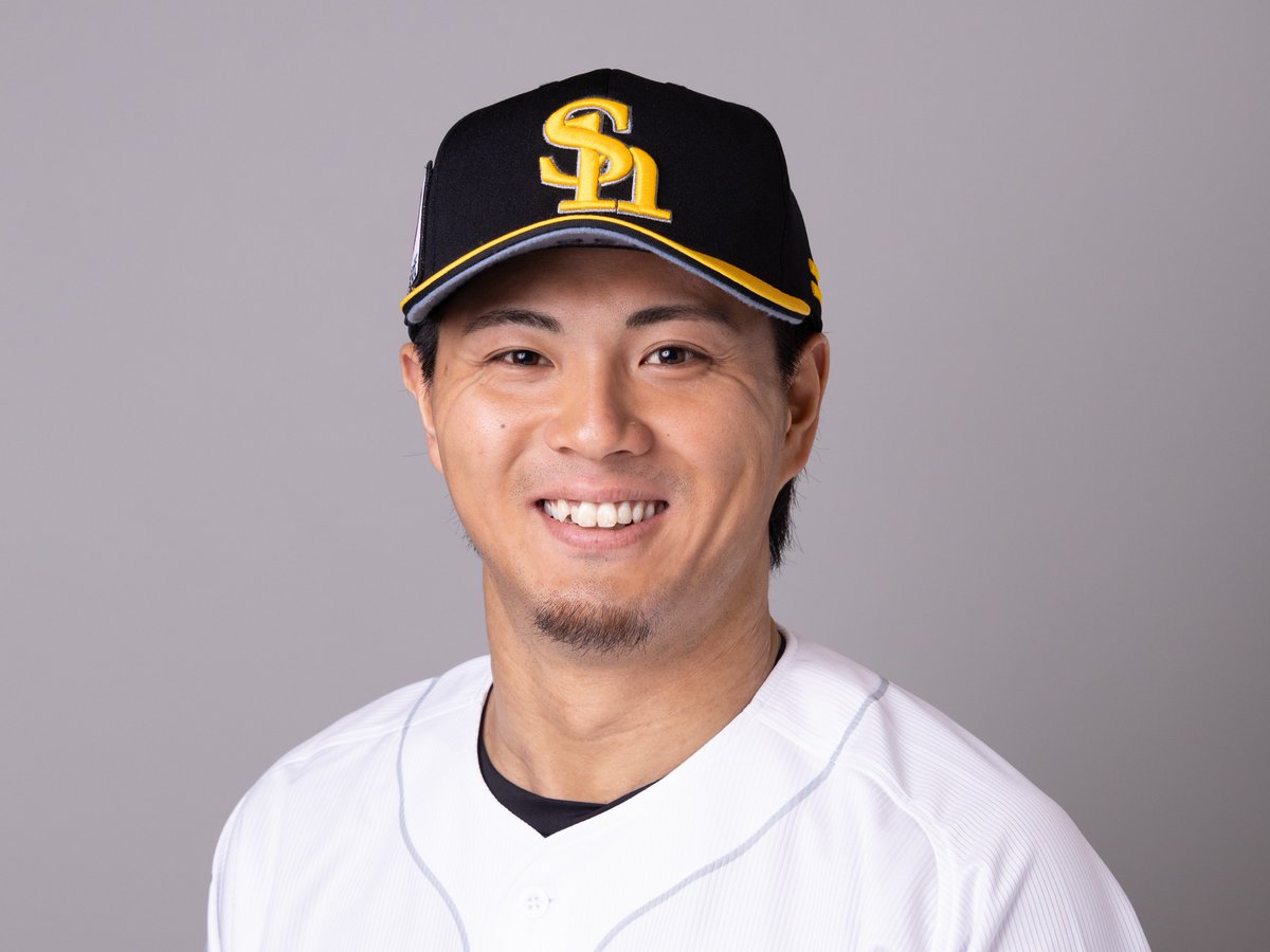 🎁6/23あすのサンデーウォッチ🎯スポーツは⚾️⚽️
⚾️ 首位を走るホークス戦の模様と！
選手からの質問を選手にぶつける人気企画🎯！
今回は、支配下に復帰した佐藤直樹選手を直撃😁活躍の裏には”ある秘密”が🙀🙀
🎁チケットプレゼントも🎁キーワードは番組内で発表します！どしどしご応募ください🎟️🎁☺️