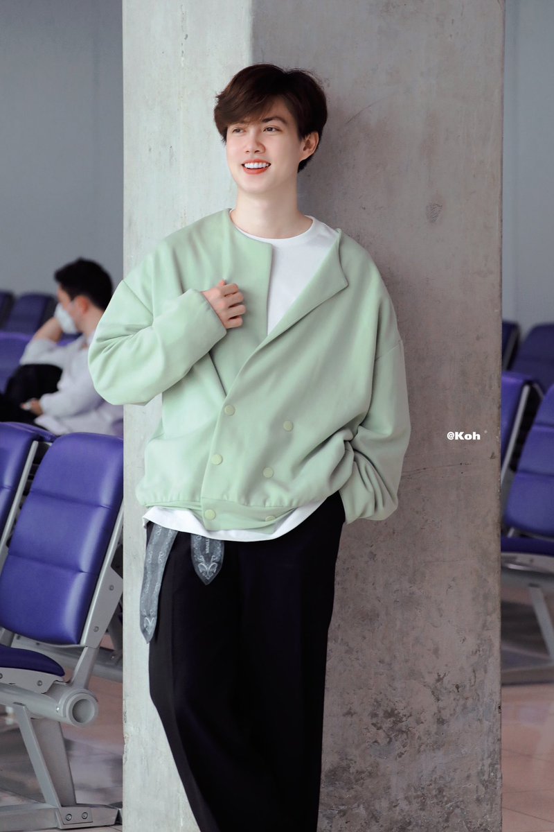 KohBatteryField's tweet photo. #PitBabe1stFMinMNL

Benz Atthanin 
@Benzalert_np  #BENZALERT
#แบตเตอรี่ของอเลิ๊ต https://t.co/oLhytrdBxG