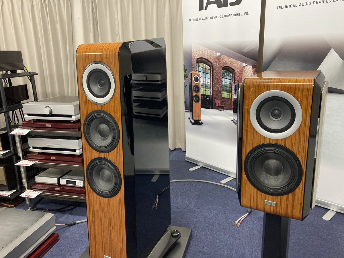 nomuramusen's tweet image. 本日「夏のオーディオ大商談会・前半」開催します😆　その2

第3会場
Triode:#Triode/#SPENDOR/#GoldNote 他
NetworkJapan:#Quadral/#SoundMagic

第４会場
Accuphase:#Accuphase
TAD:#TAD

本日は19時までとなります
皆様のご来場お待ちしております🙇‍♂️