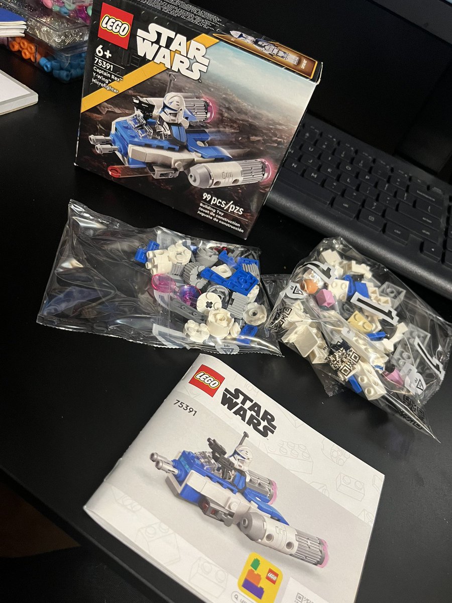 YoongiRebellion's tweet image. It’s time 💙🤍 #captainrex