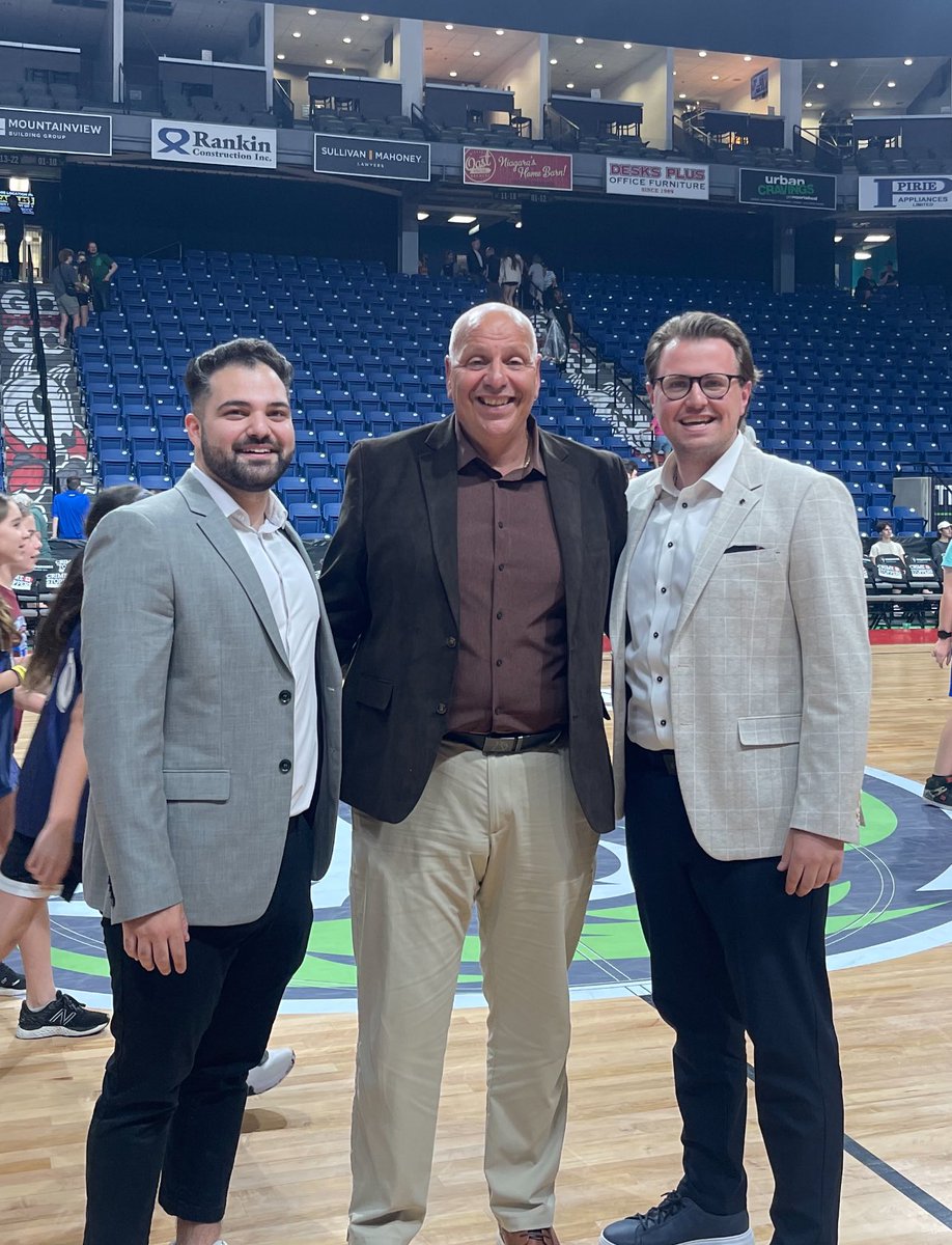 Esfandiar Baraheni tweet media