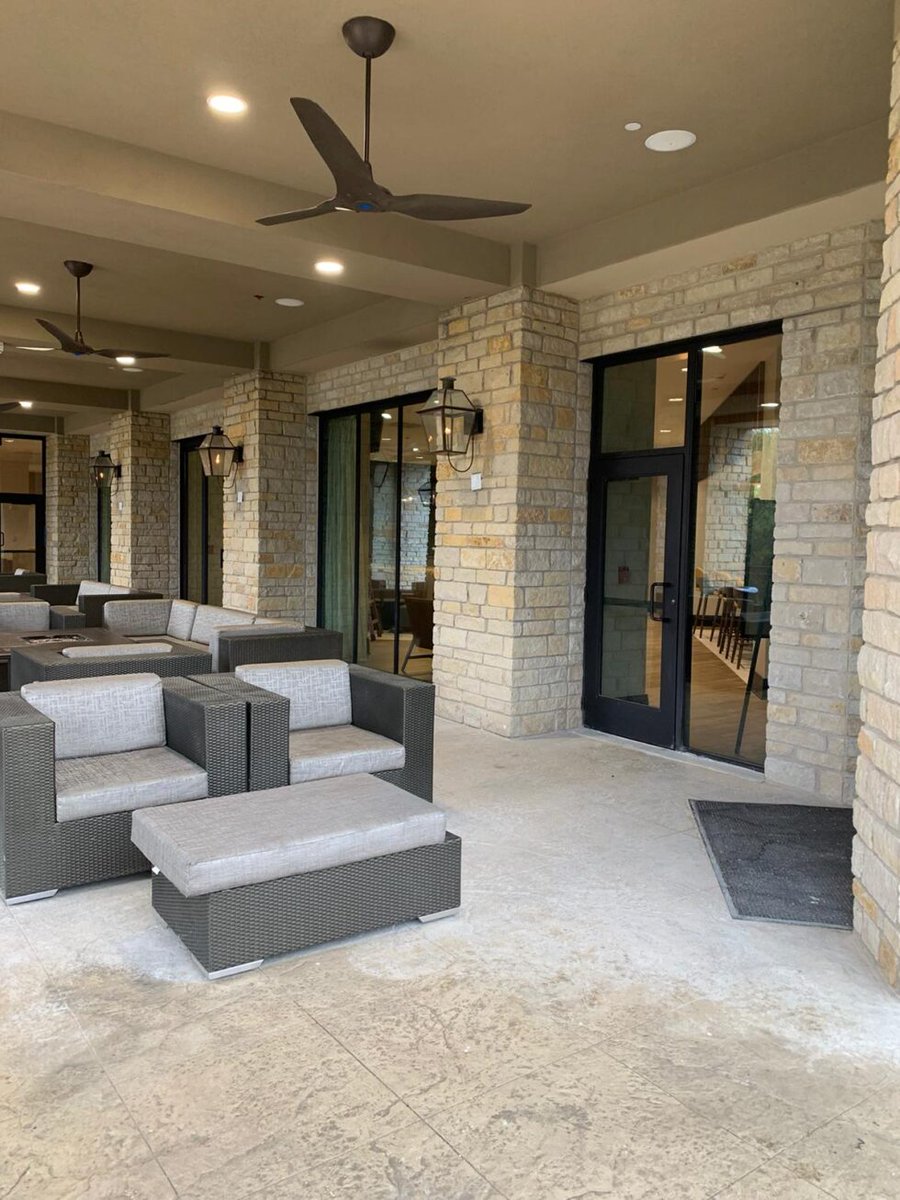 PresidioDoors's tweet photo. Impress your clients with the timeless beauty of Presidio's custom windows and doors. Designed for comfort and aesthetics, our solutions elevate your commercial projects' appeal while ensuring durability and functionality. Experience excellence with Presidio today.  #steeldoors https://t.co/SYfbE55hSO
