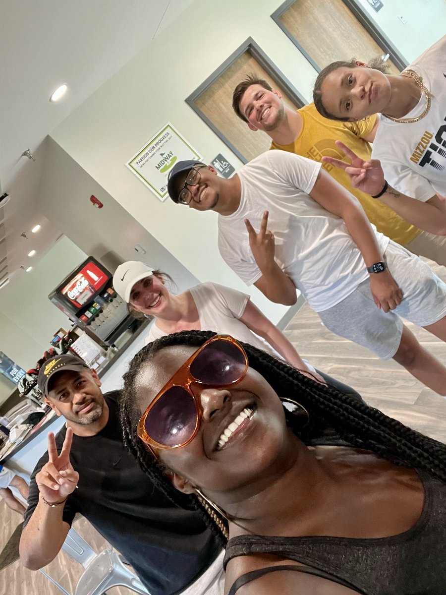 We’ll miss you Jordan!  Thank you for allowing us to be part of your journey.  #MIZforever <a href="/JRound22/">Jordan Roundtree</a>