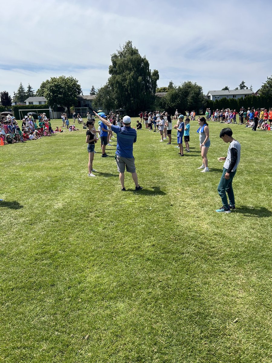 What a fabulous Sports Day at LE.Thank you Mme Spargo for your leadership and to our Grade 7 station leaders.Thank you <a href="/LadnerelPAC/">Ladner El PAC</a> for organizing the food trucks for lunch.And of course ending with our preschool race, tug of wars and Grade 7 balloon toss. So much fun! <a href="/deltasd37/">DeltaSchoolDistrict</a>
