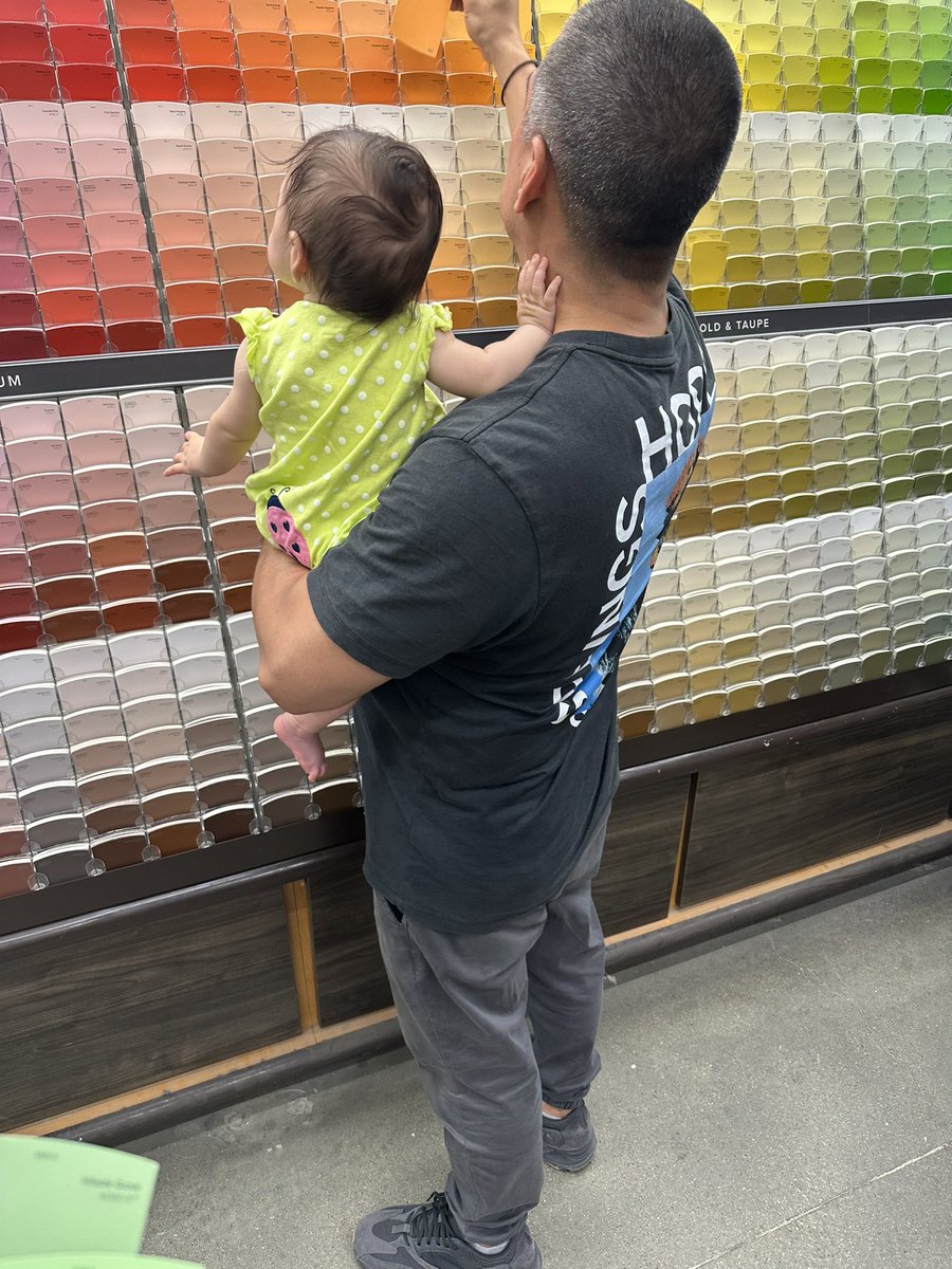 Slowly coming out of hibernation after popping out this little munchkin.. brought her to one of my favorite stores. Where ideas come to life 🎨