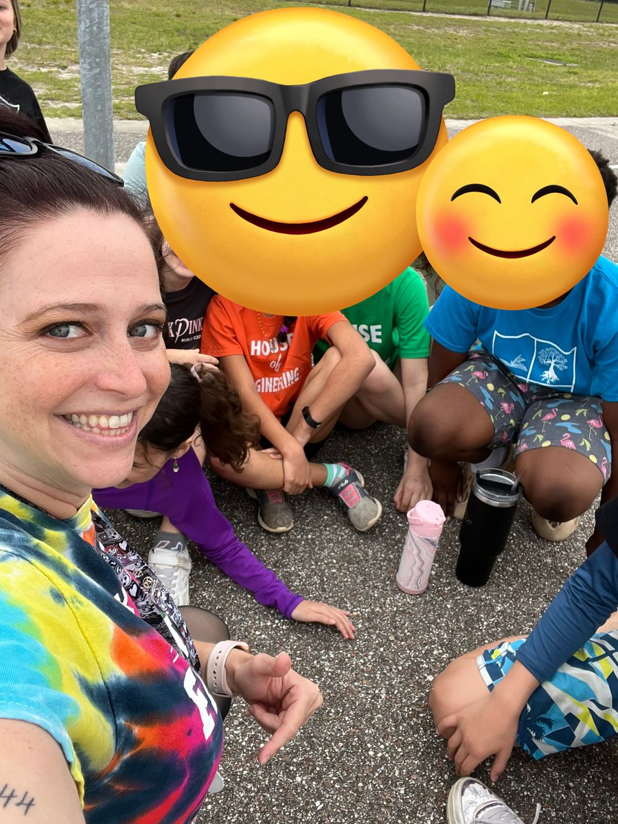 Lindsay West tweet media