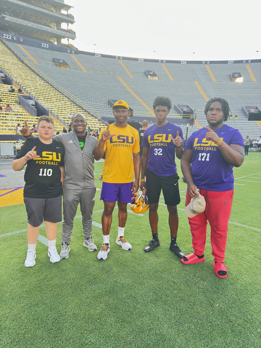 npatexas tweet media