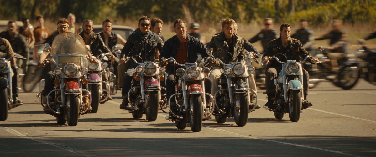 THE BIKERIDERS: effectively deconstructs the rise and fall of a biker gang from one built on brotherhood to one of violence, with a compelling story and characters, as well as solid performances and cinematography across the board. Really vibed with this one. #TheBikeriders