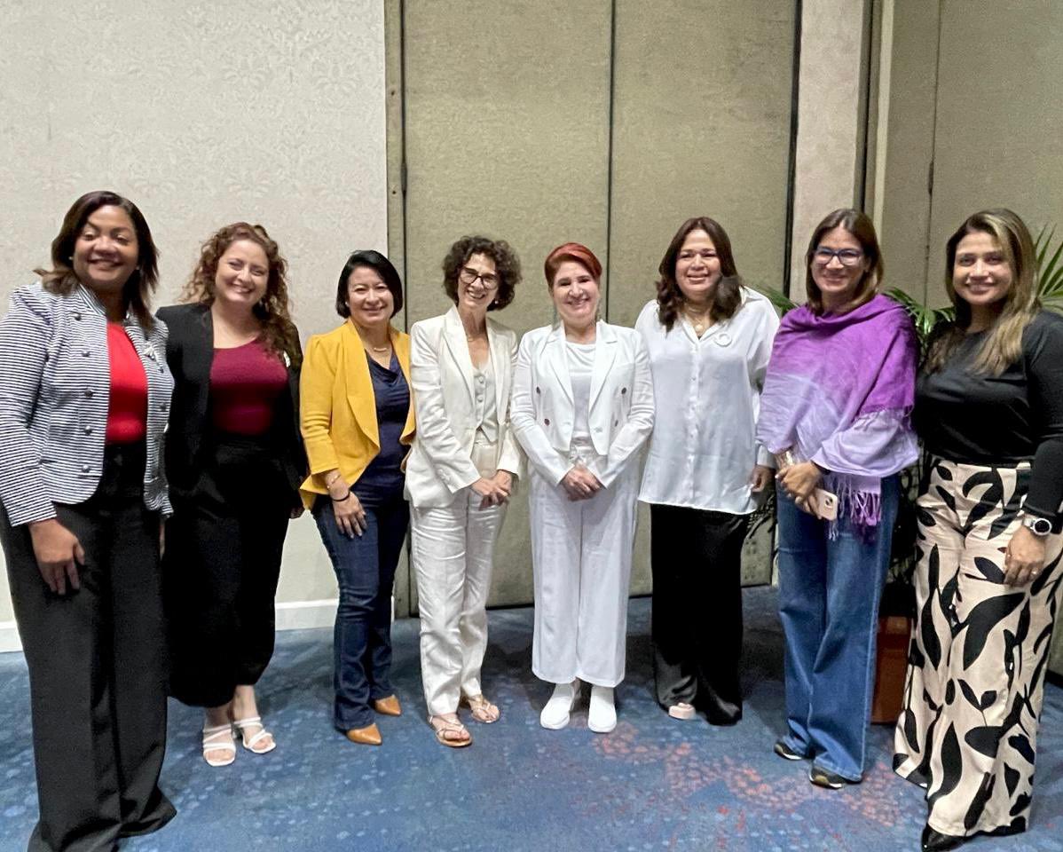 Nosotras_INTL's tweet photo. Asimismo, hemos trabajado al lado de ellos en los últimos años como fundadoras de la Federacion de Organizaciones de Mujeres Empresarias y Emprendedoras de Centroamérica y República Dominicana en el proceso de construcción de soluciones prácticas para las mujeres. https://t.co/5ivrSihgEe