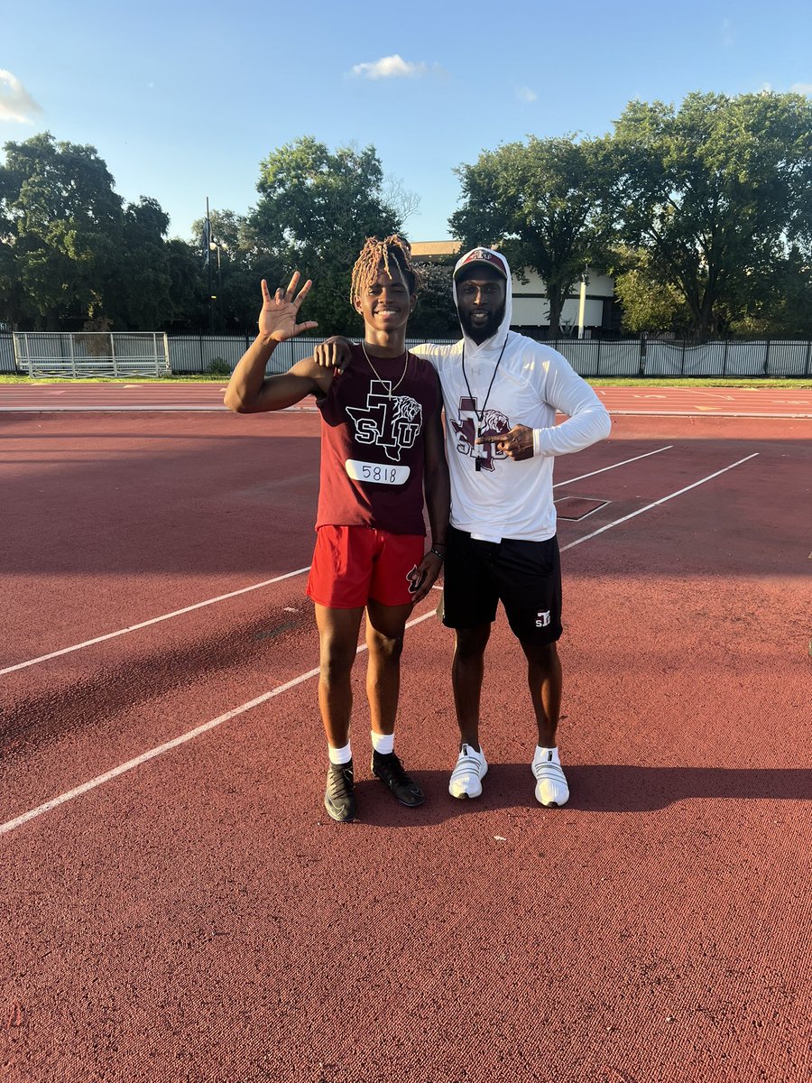 RickySales_3's tweet photo. Had an amazing time showcasing my skills at the TSU football camp. Grateful for the opportunity and the great support from coaches and teammates. Onward and upward.@coach_mcdowell @CoachBoodon @CoachEkanem @dishman_cris @KimbleAnders38 @Coach_JW3 @mooreathletics @CoachBParker17 https://t.co/o0oH9Lks6J