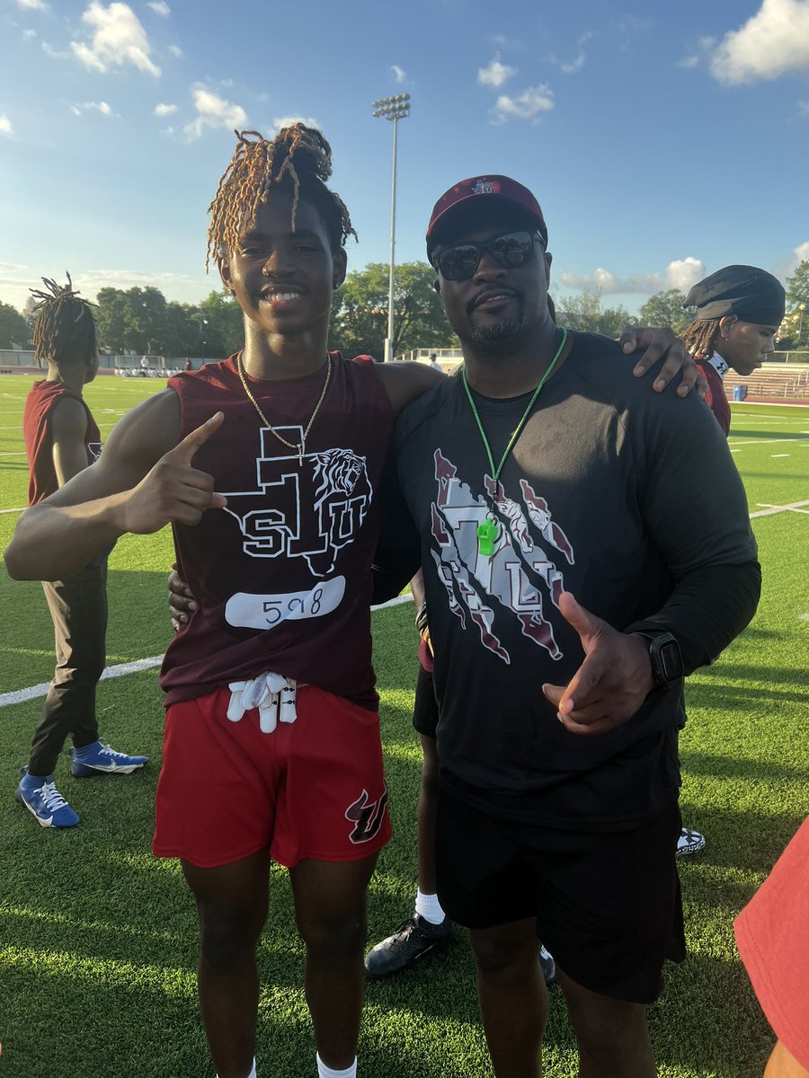 RickySales_3's tweet photo. Had an amazing time showcasing my skills at the TSU football camp. Grateful for the opportunity and the great support from coaches and teammates. Onward and upward.@coach_mcdowell @CoachBoodon @CoachEkanem @dishman_cris @KimbleAnders38 @Coach_JW3 @mooreathletics @CoachBParker17 https://t.co/o0oH9Lks6J