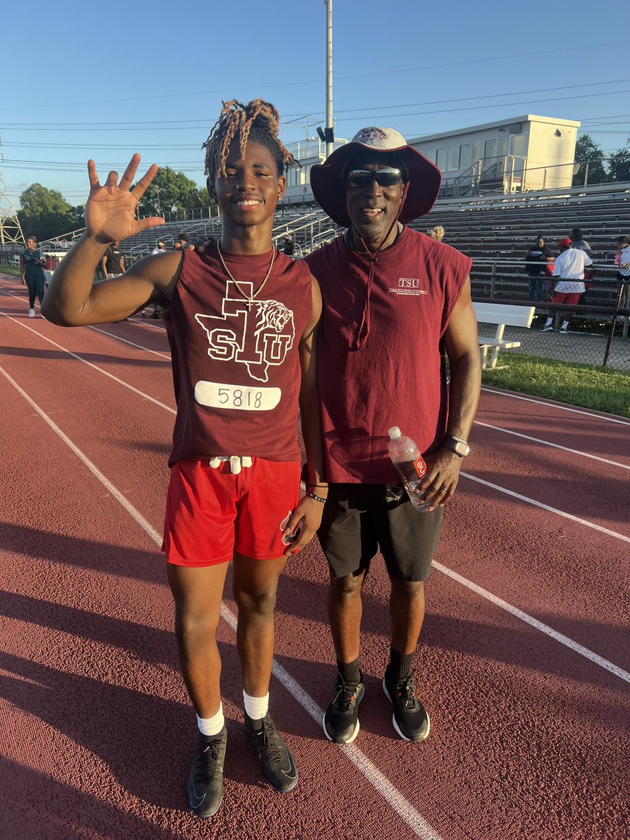 RickySales_3's tweet photo. Had an amazing time showcasing my skills at the TSU football camp. Grateful for the opportunity and the great support from coaches and teammates. Onward and upward.@coach_mcdowell @CoachBoodon @CoachEkanem @dishman_cris @KimbleAnders38 @Coach_JW3 @mooreathletics @CoachBParker17 https://t.co/o0oH9Lks6J
