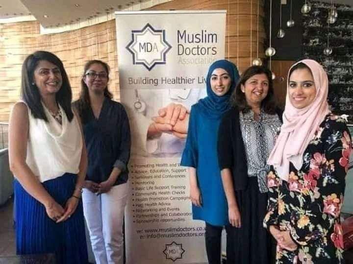 jpsin1's tweet image. दुनिया के कई देशों में मुस्लिम डॉक्टर एसोसिएशन बन गया है

 यहां भारत के कई शहरों में मुस्लिम डॉक्टर ने अपना संगठन बना लिया है जिसमें गुजरात के बड़ौदा में बड़ौदा मुस्लिम डॉक्टर एशोसिएशन प्रमुख है इनका अपना लोगो है जिसमें मस्जिद की मीनार है 

जो जो मुस्लिम डॉक्टर इस एसोसिएशन से…