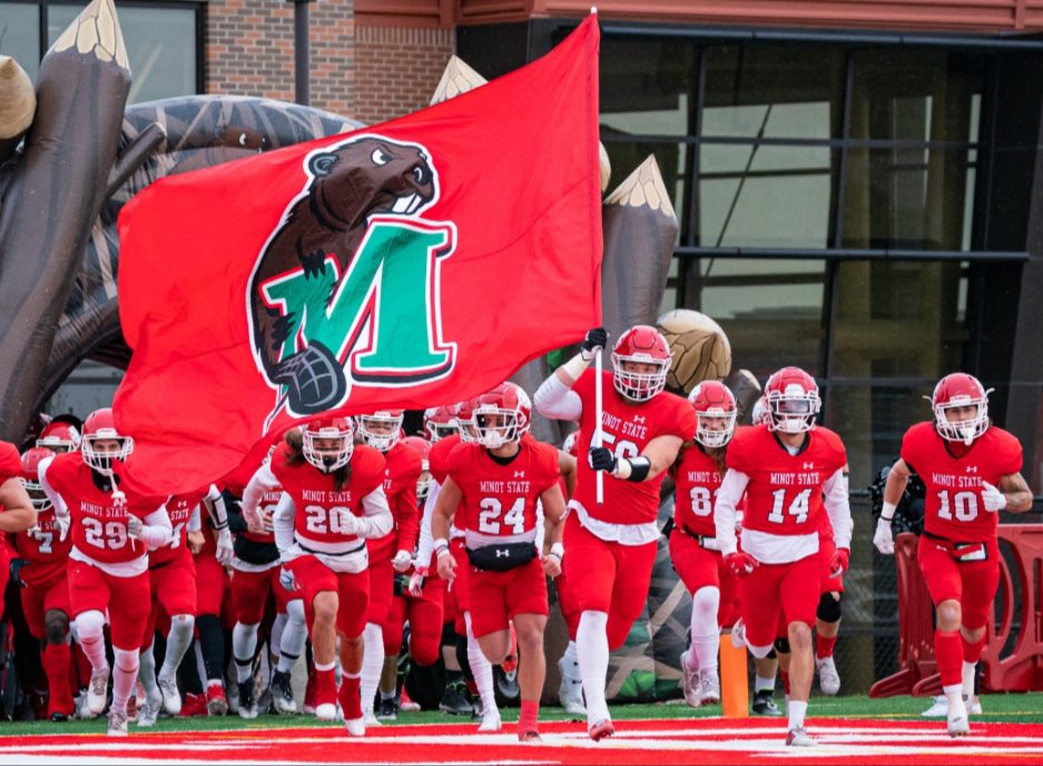 After a great phone call with @CoacRodrckPlum I’m blessed to say I have received an offer to Minot state university!!!