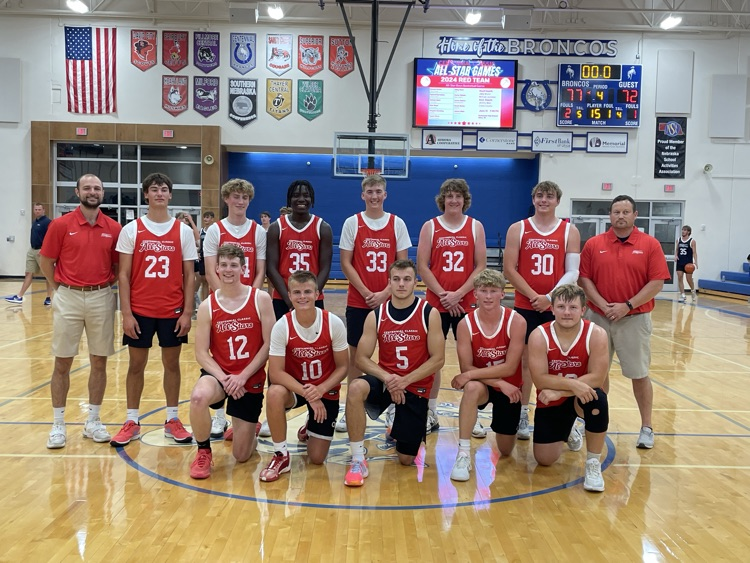 cpsbroncos's tweet photo. Great night of basketball watching these All-Star athletes play in the second annual Centennial Classic All-Star Basketball Game! Thanks to the athletes, coaches, officials, workers, & fans for a great night of basketball! So fun to watch you all compete & great game! #ccallstars https://t.co/kAAev4RNee