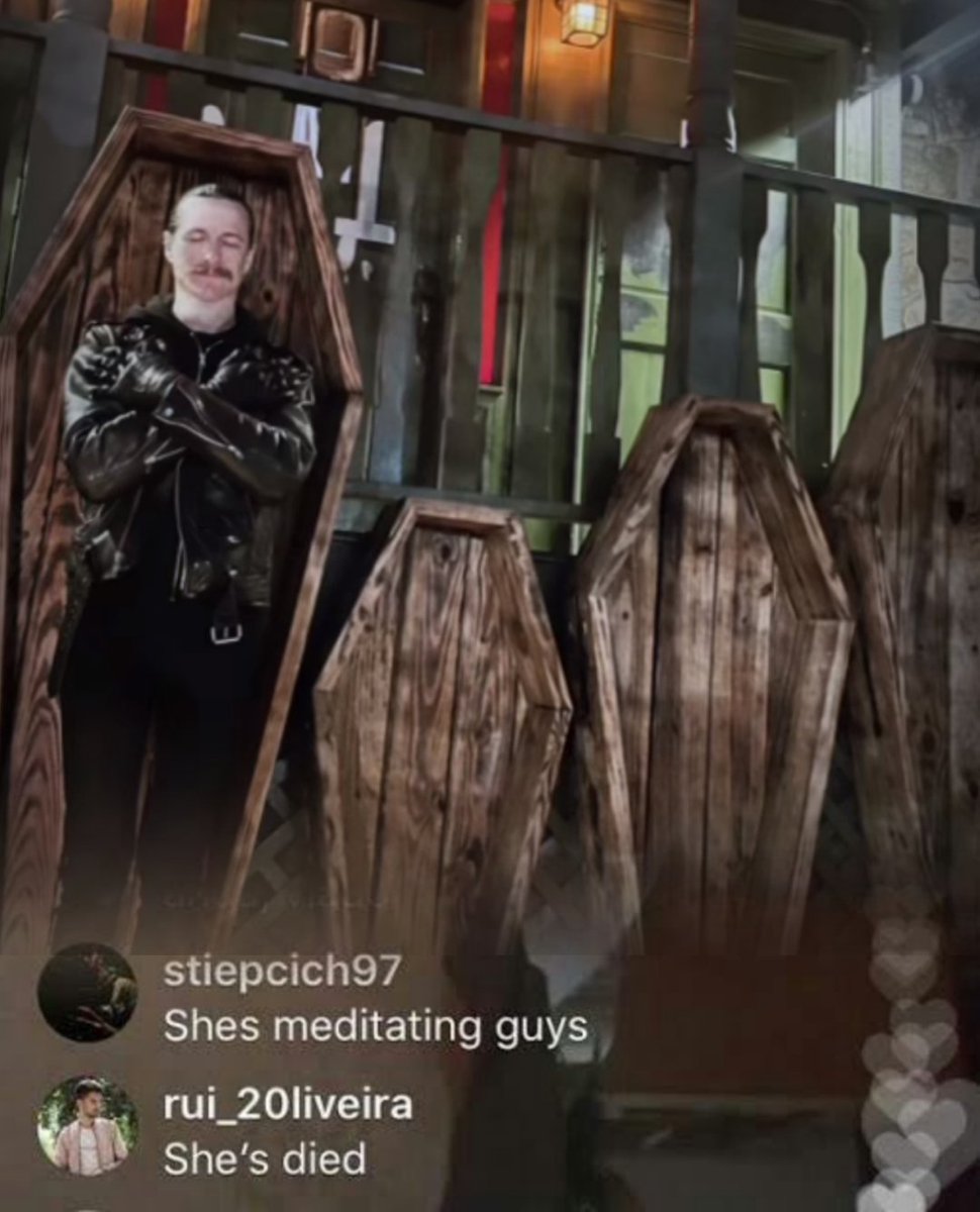 missingsodo's tweet photo. she's meditating guys https://t.co/pAaCrTymgr