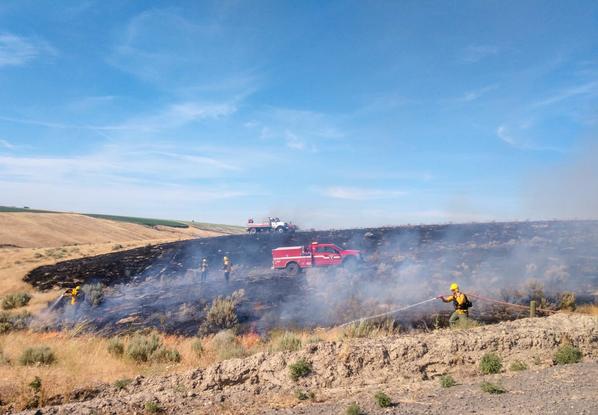 2 wildland engines and a water tender from Franklin #3 assisting Franklin FD#5 with a fire off Elm Road 5 miles east of Hyw. 395.  Fire is contained this afternoon at 15 acres.  Old hay in the center of the fire wil continue to smoke for several days.  Franklin FD#1 assisted.