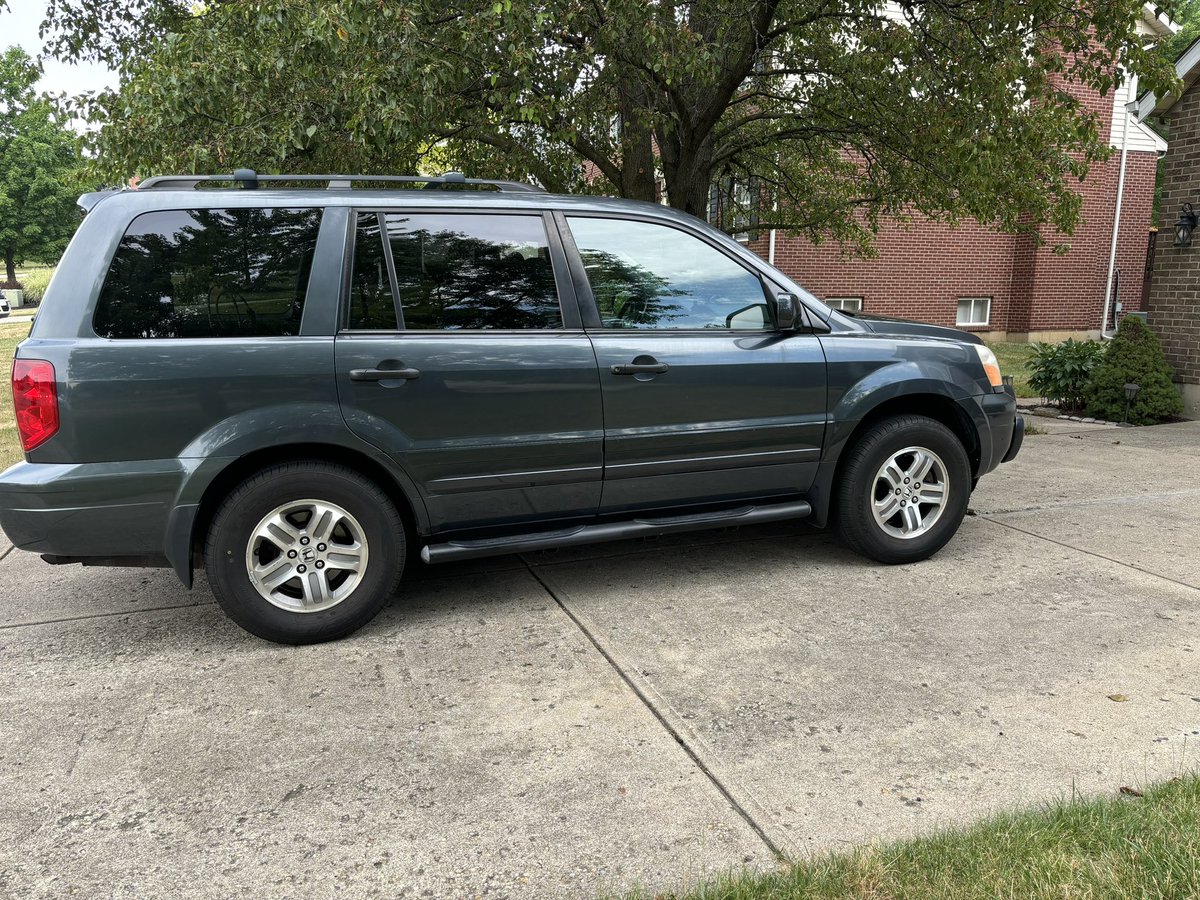 sthunt5's tweet photo. Hey @Honda !  My 2004 Pilot just rolled 300k!  Need a spokeswoman?  I’m your girl! #honda #hondapilot https://t.co/D2iDHHxz70