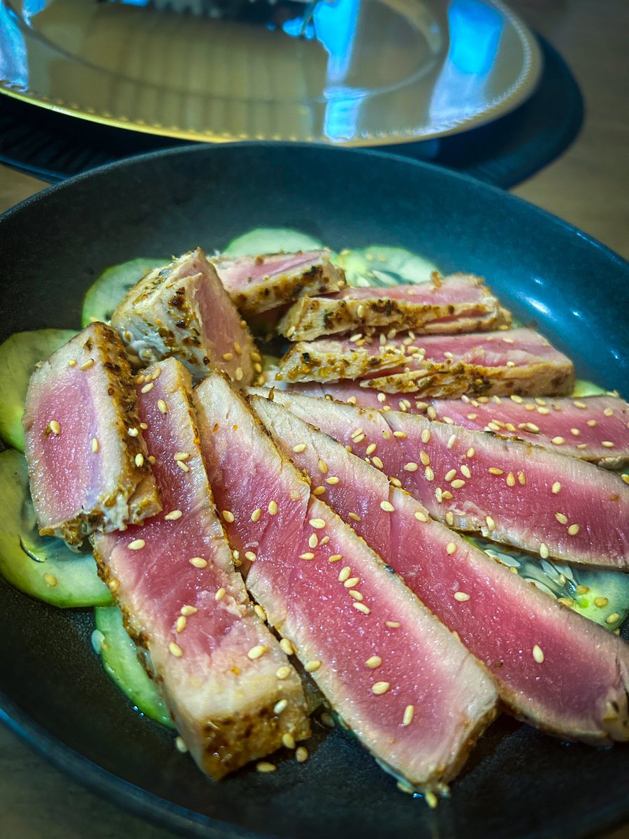 ChefBB5's tweet photo. Fridays are for sushi 🍣 We normally go out for our sushi date night, but tonight we decided to make it ourselves. Even got the tuna appetizer 👀
#ABQPrivateChef #ChefBB #Sushi https://t.co/uxOrBjTKIW