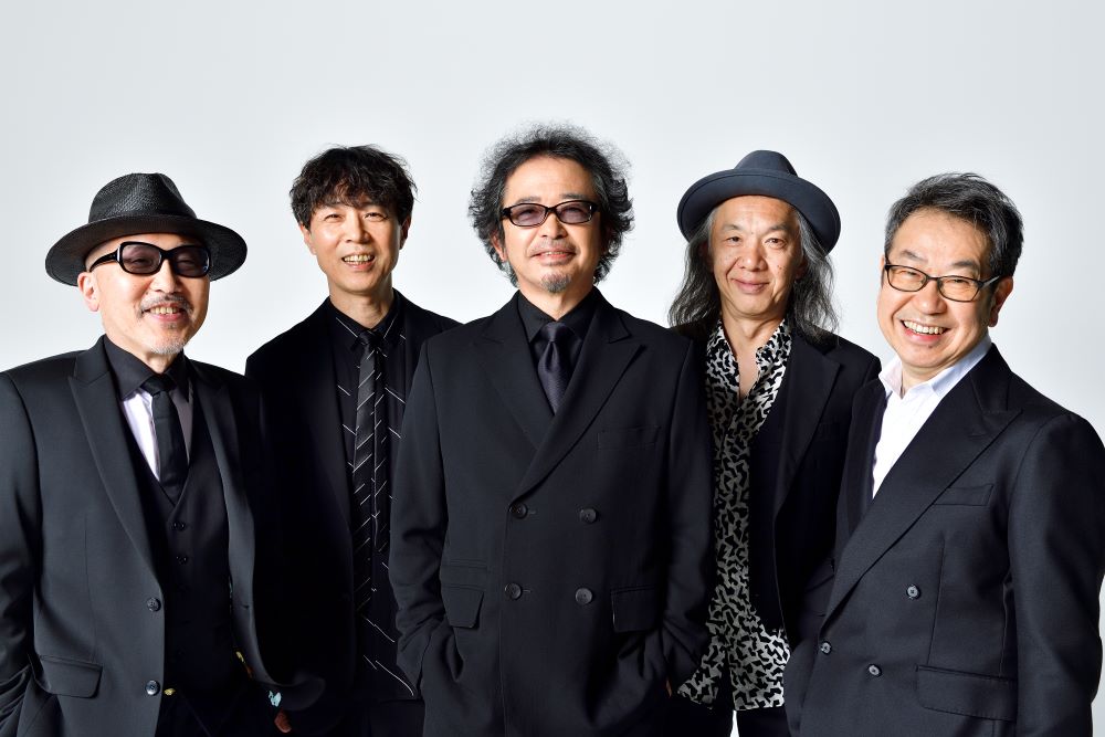 OT_staff's tweet photo. ソロ活動30周年㊗️
両国国技館で記念ライブ「59-60」2days開催決定✨
本日12:00より30周年特設サイトがオープン‼️
公式ファンクラブ『エーギョー★ライダー』にて、チケットの最速先行予約受付がスタート🎟️
▼奥田民生ソロ30周年特設サイト
https://t.co/9y0GHhdn17 https://t.co/BvQ8FzDAQN
