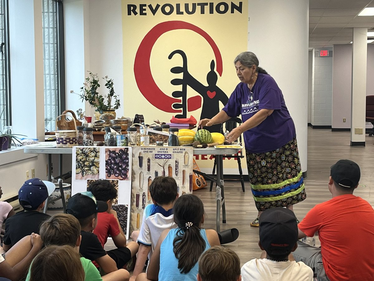 Erin Thomas tweet media